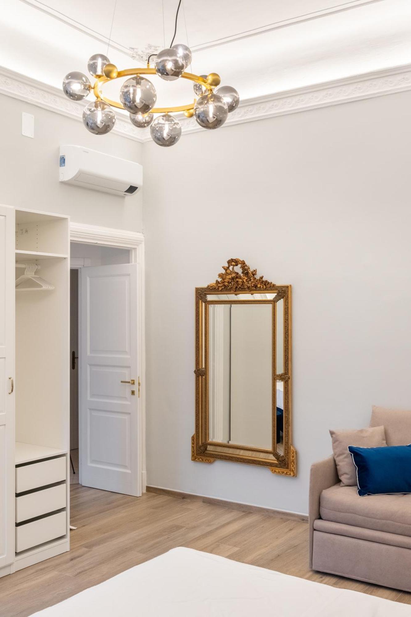Palazzo Galeoni Luxury Suites Salerno Exterior foto